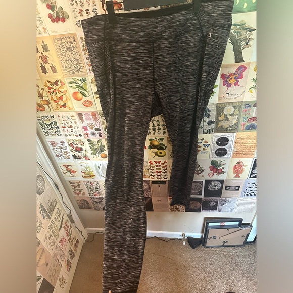 Hyba, stretch , breathable exercise leggings, cute design , size XXL - Picture 3 of 4